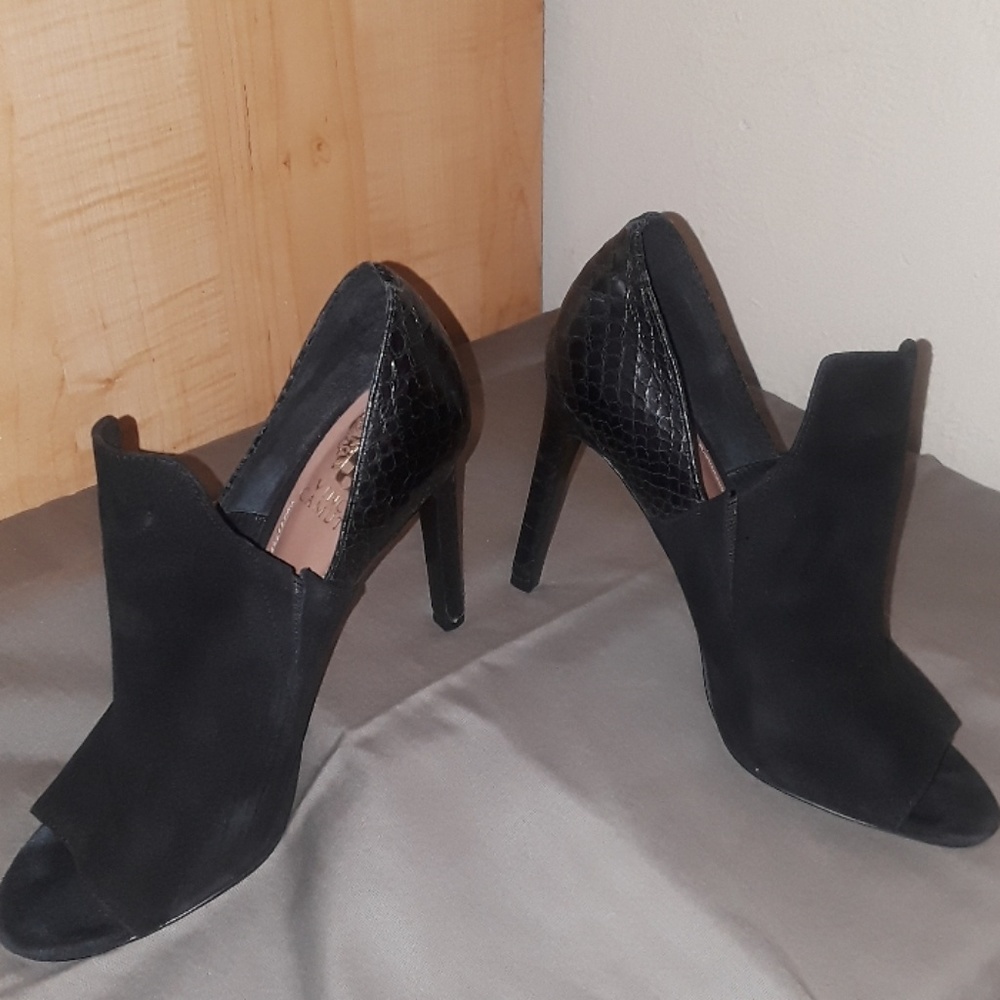 Ladies Vince Camuto size 7 1/2